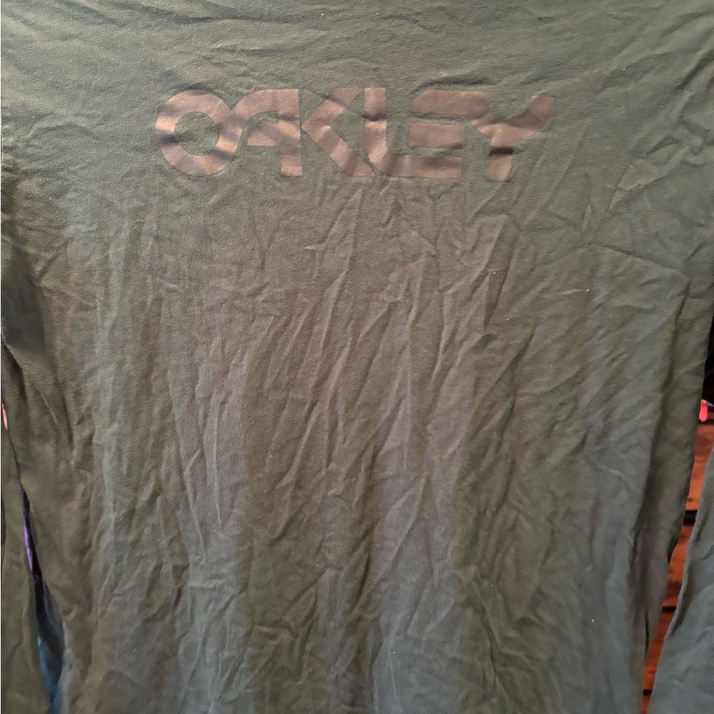 Oakley Men's Green Shirt